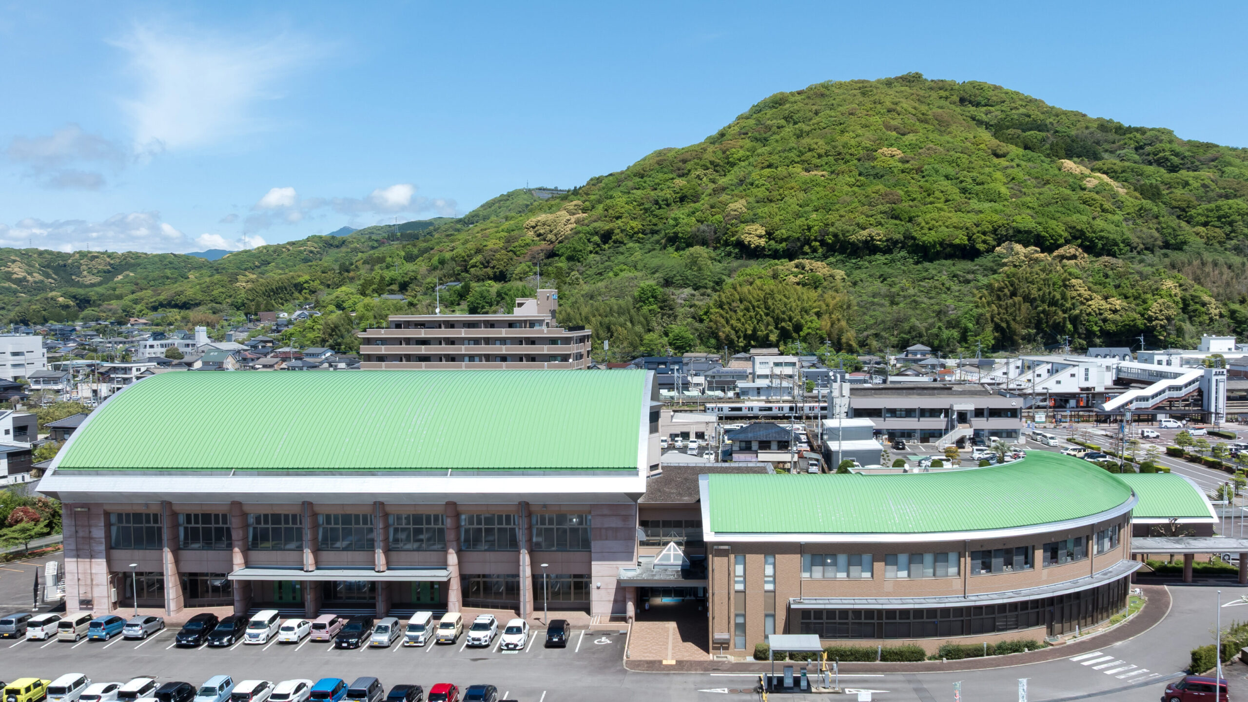 交流センターネイブル外観